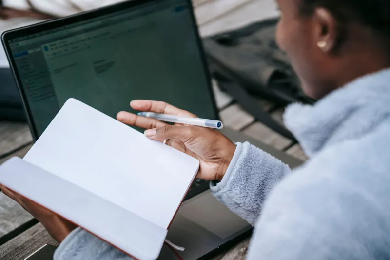 Writing in the Age of Algorithms: What Every College Student Must Understand About AI and Academic Honesty